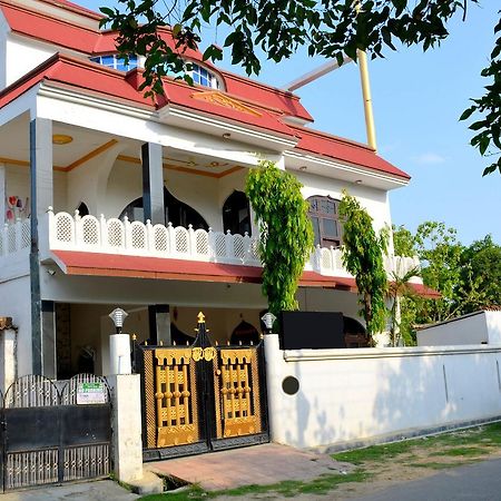 King Prince Palace Hotel 戈勒克布尔 外观 照片