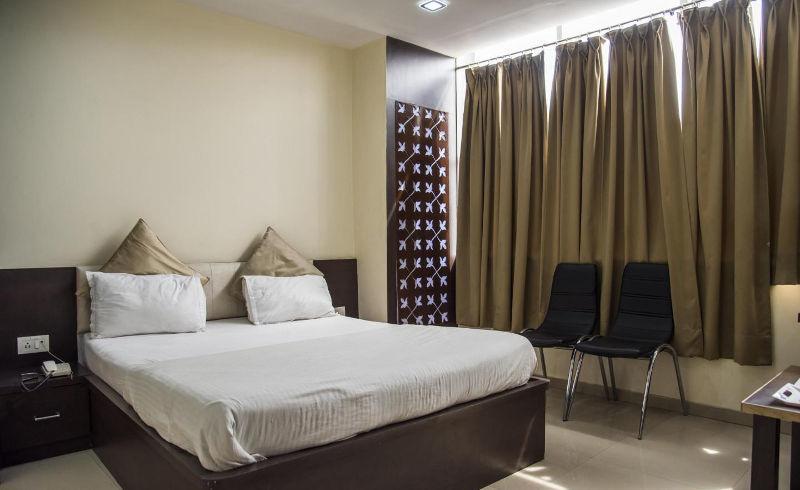 King Prince Palace Hotel 戈勒克布尔 外观 照片